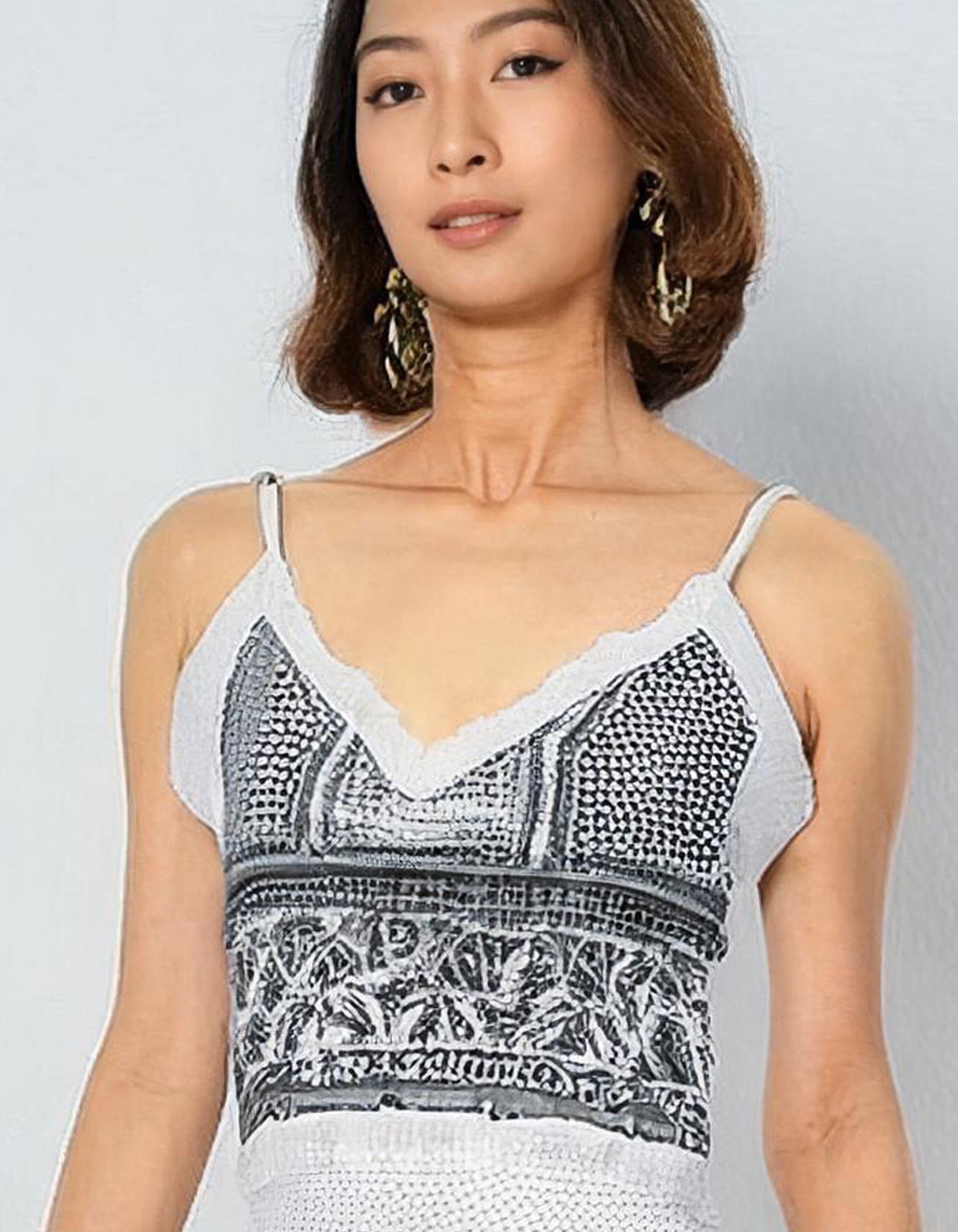 Black and White Contrast Midi Dress 4