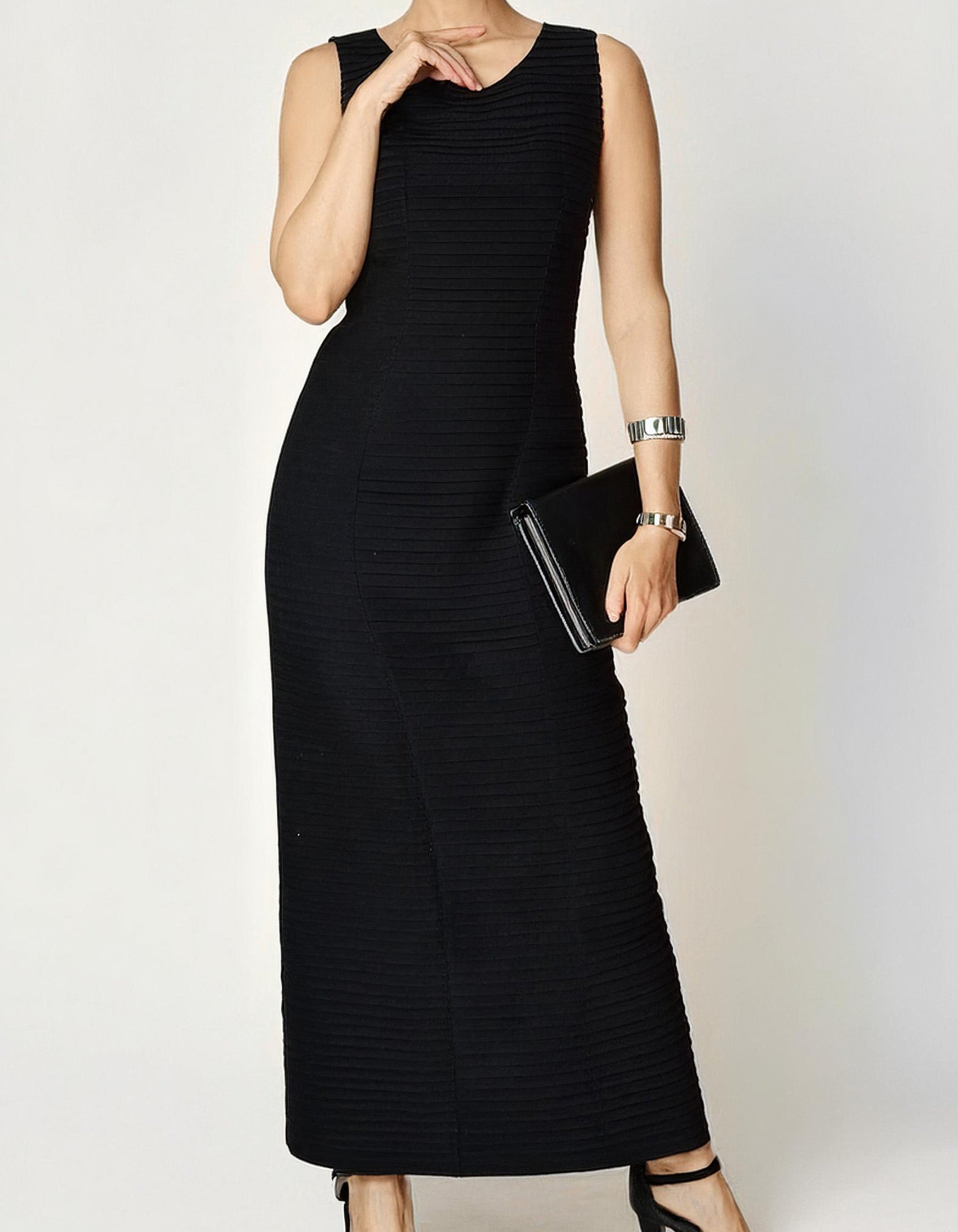 Classic Black Sleeveless A-Line Dress 2