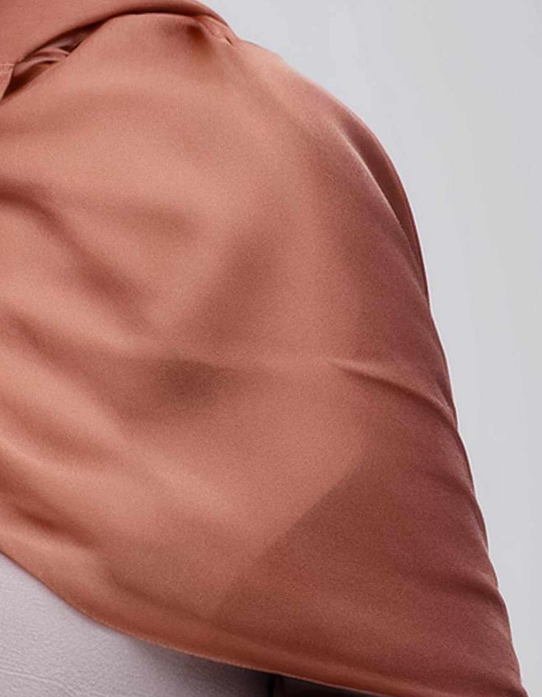 Dusty Rose Crinkle Hijab 4