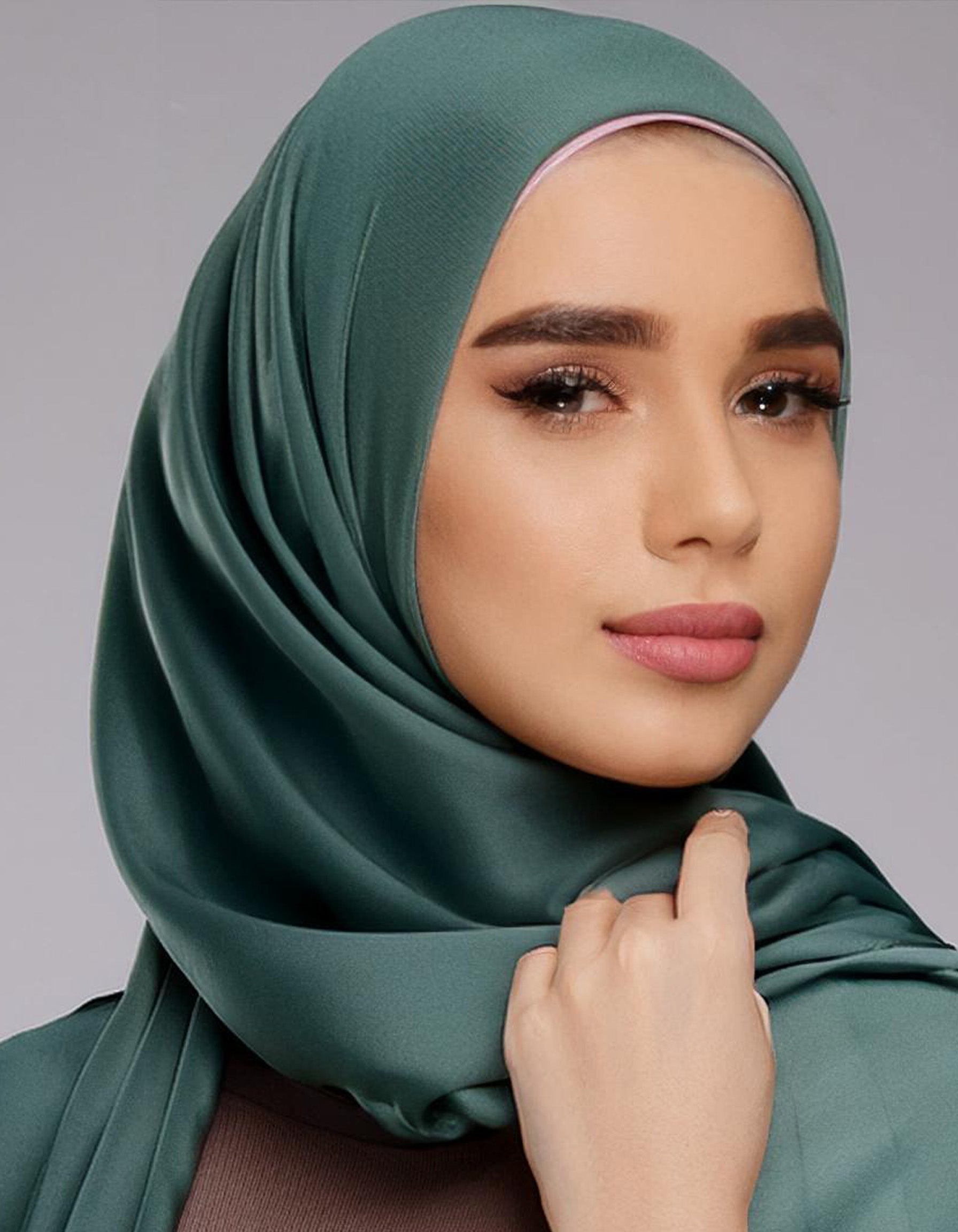 Forest Green Crinkle Hijab 3