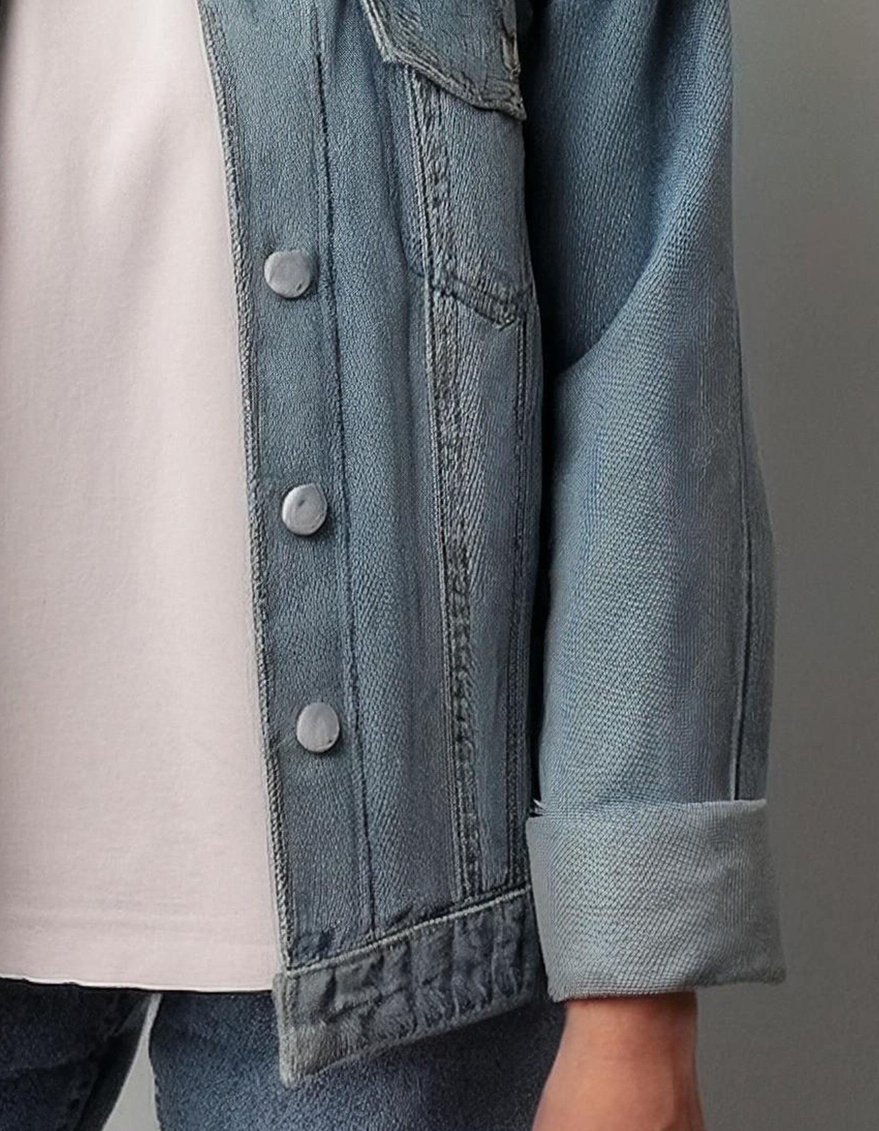 Light Wash Oversized Denim Jacket 3