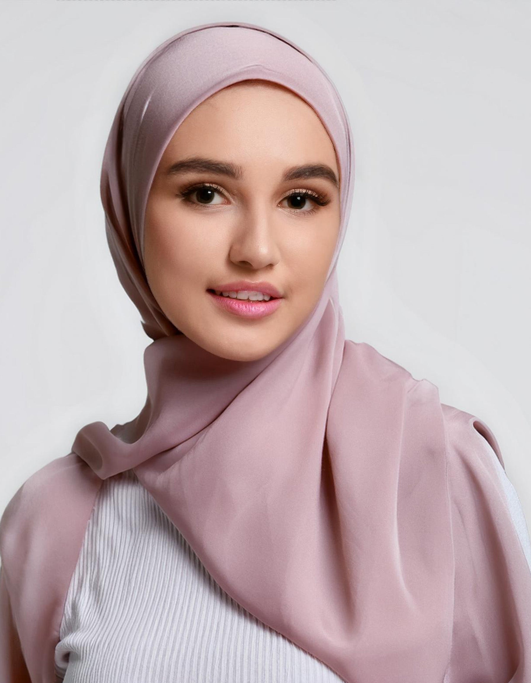 Pastel Pink Chiffon Hijab 2