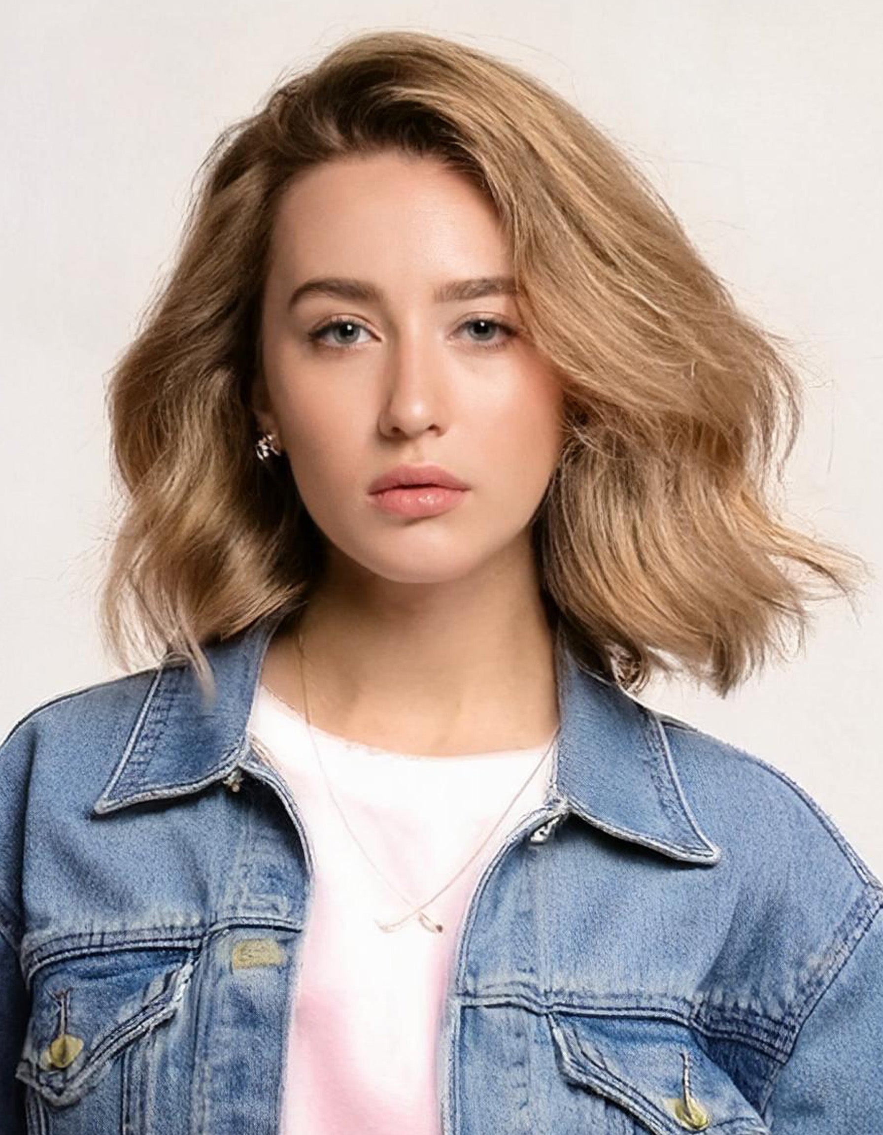 Vintage-Style Blue Denim Jacket 4